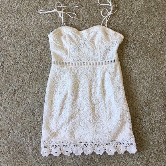 Size S White Lace Dress Tank top F21 - Picture 1 of 2